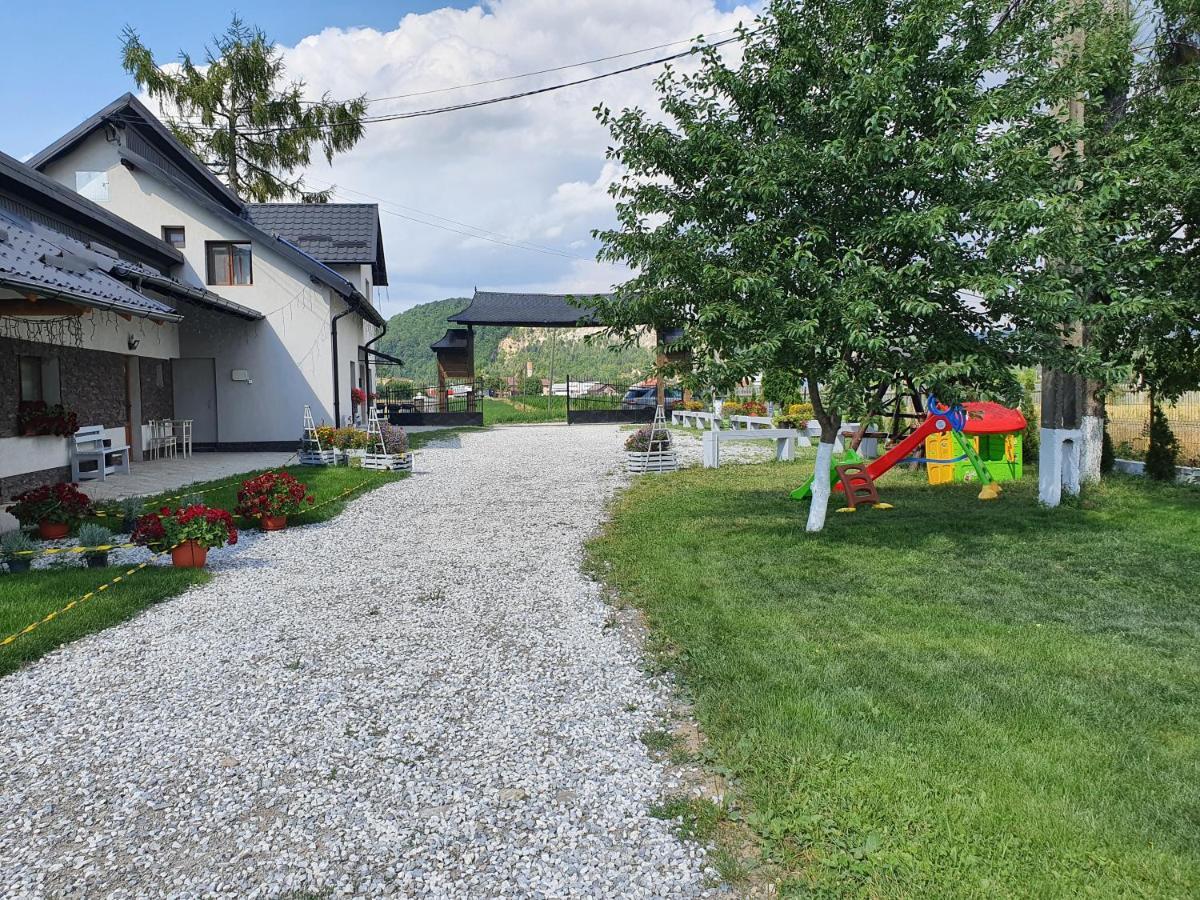 Casa Saga Hotel Gura Humorului Eksteriør billede